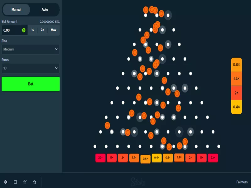 Juego Plinko con bola cayendo entre pines y controles de apuesta